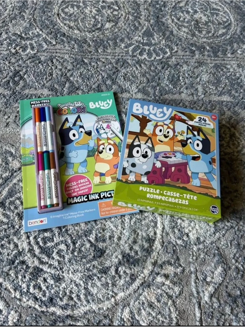 Bluey Magic Ink Coloring Book & 24-Piece Puzzle Set - Blue/Green. New in package